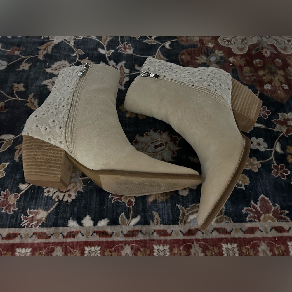 Elegant Cream Suede Ankle Boots